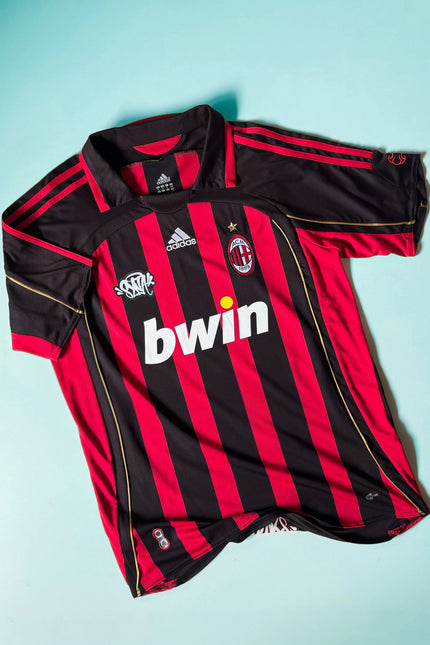 AC MILAN (MAILLOT RÉTRO 2006/07 DOMICILE) KAKA