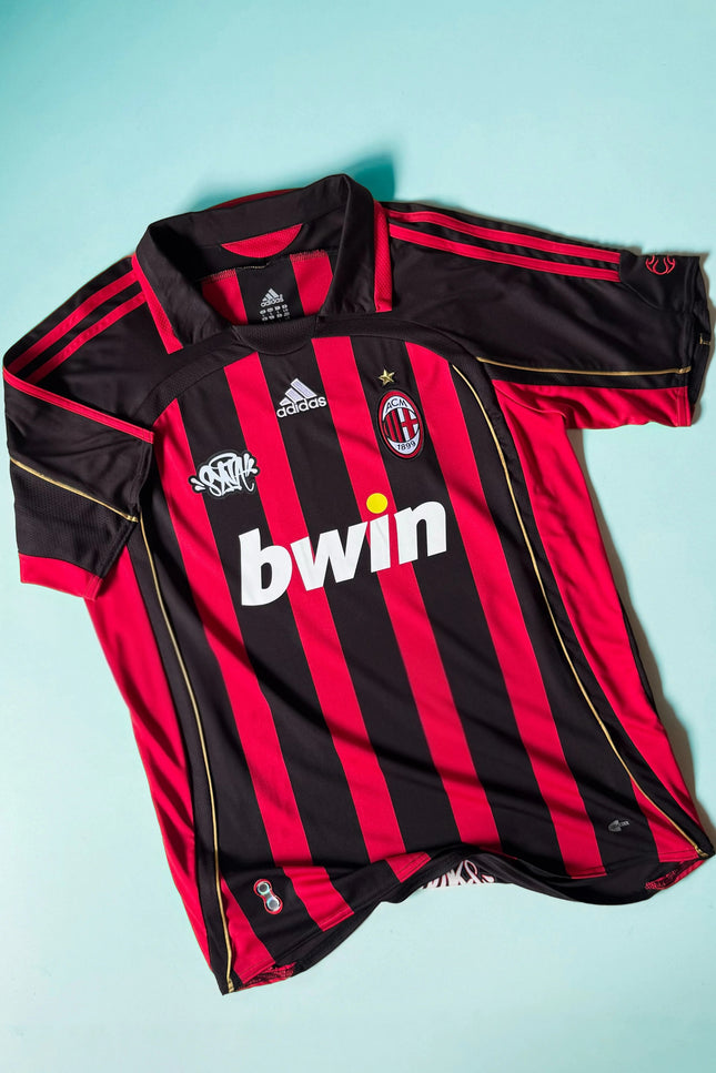 AC MILAN (MAILLOT RÉTRO 2006/07 DOMICILE) KAKA
