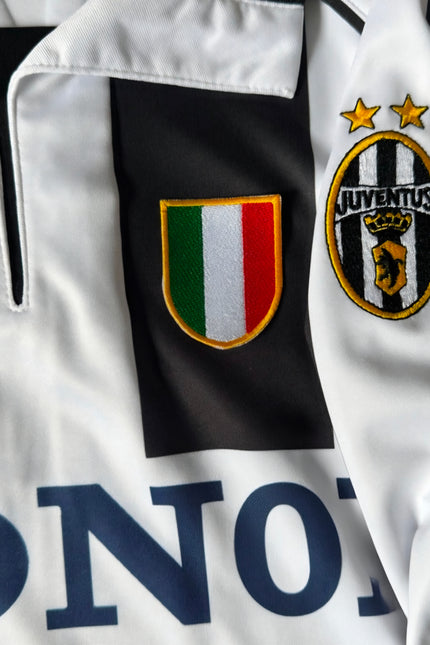 JUVENTUS 1998 – RETRO LONG SLEEVE ZINEDINE ZIDANE #21