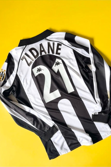 JUVENTUS 1998 – RETRO LONG SLEEVE ZINEDINE ZIDANE #21
